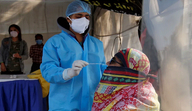 Photo of भारत में कोरोना के मामले तोड़ रहे रिकॉर्ड, कोविड मरीजों की संख्या 4000 पार