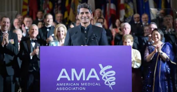 Photo of ब्रेन ट्यूमर से लड़ी जंग, अब अमेरिकन मेडिकल एसोसिएशन के बने अध्यक्ष