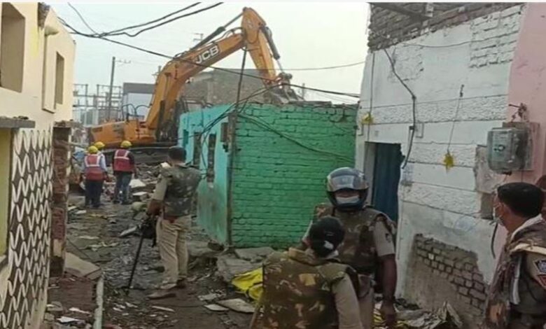 Photo of खंडवा में अतिक्रमण पर सबसे बड़ी कार्रवाई,137 से अधिक घरों पर चला बुलडोजर