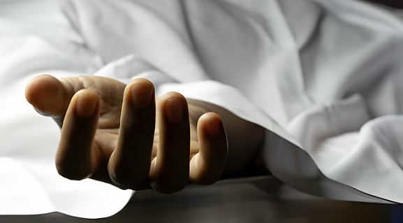 Photo of रायगढ़ में युवक का शव मिलने से हड़कंप, जेब से मिला युवती का आधार कार्ड, जांच जारी