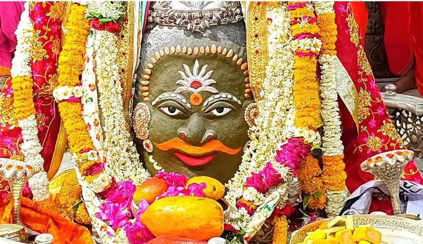 Photo of गुरु पूर्णिमा पर हुई महाकाल बाबा की भस्म आरती