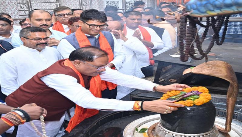 Photo of सत्यनारायण बाबा के दर पहुंचे सीएम साय, प्रदेशवासियों के सुख,शांति और समृद्धि की कामना की