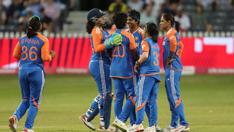 Photo of  इंग्‍लैंड को पहली बार T20I सीरीज में मात देने के इरादे से उतरेगी ‘हरमन ब्रिगेड