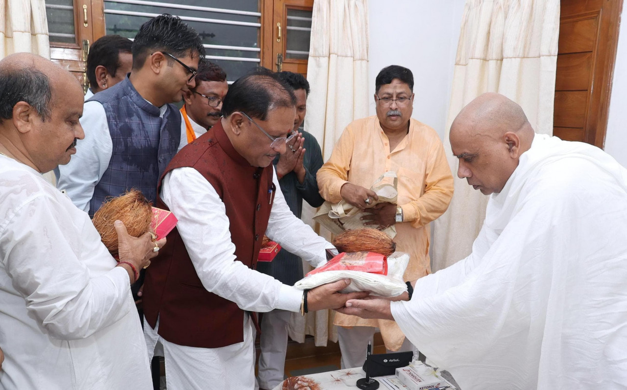 Photo of साय ने गुरु पूर्णिमा पर अघोर गुरु पीठ में किया गुरु दर्शन