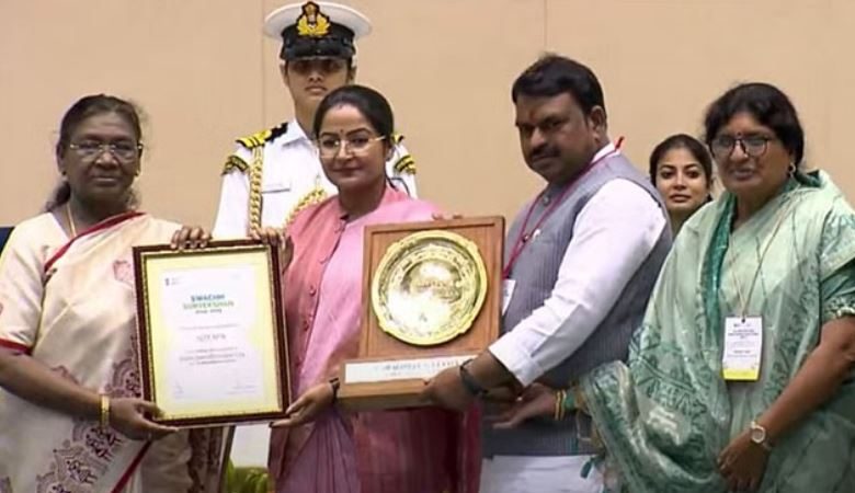 Photo of मध्य प्रदेश में इंदौर के अलावा भोपाल, उज्जैन, देवास समेत इन शहरों ने भी जीते अवार्ड