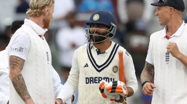 Photo of Ben Stokes हैंडशेक विवाद के कारण बन गए ‘विलेन’, यूजर्स ने सोशल मीडिया पर जमकर लताड़ा