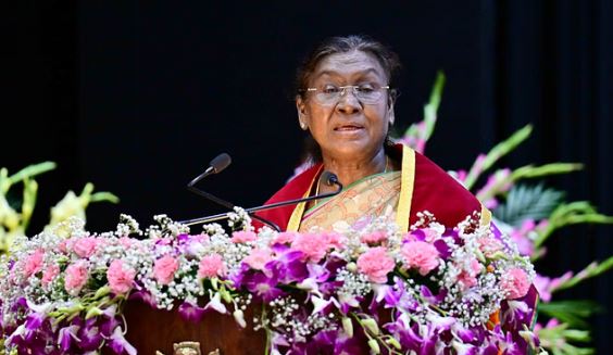 Photo of शब्दों में समाई सनातन संस्कृति और प्रकृति की प्रतिकृति, दीक्षांत समारोह में राष्ट्रपति ने दिया ये संदेश