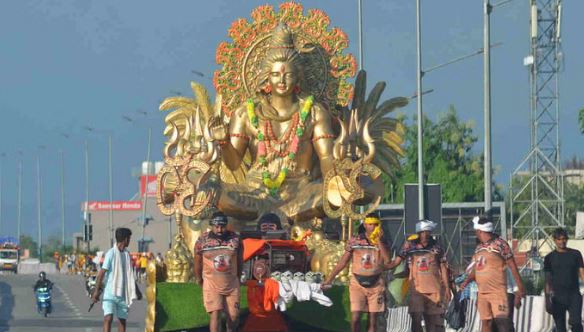 Photo of चरम पर पहुंचा कांवड़ मेला, पांच दिन में 80.90 लाख यात्री पहुंचे हरिद्वार