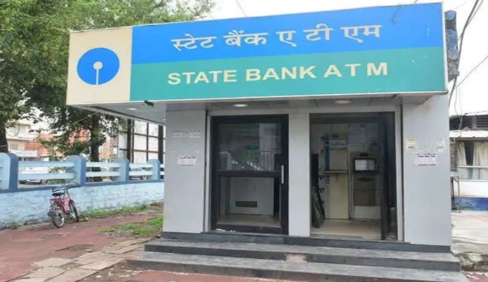 Photo of ATM से पैसे निकालने पर सभी बैंकों को भारी नुकसान