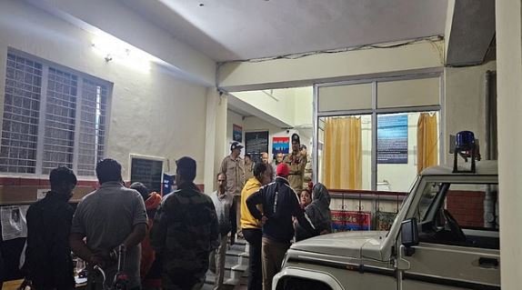 Photo of नैनीताल में तीन महीने बाद फिर बवाल: दूसरे समुदाय के युवक पर स्कूली छात्रा को ड्रग्स देने का आरोप