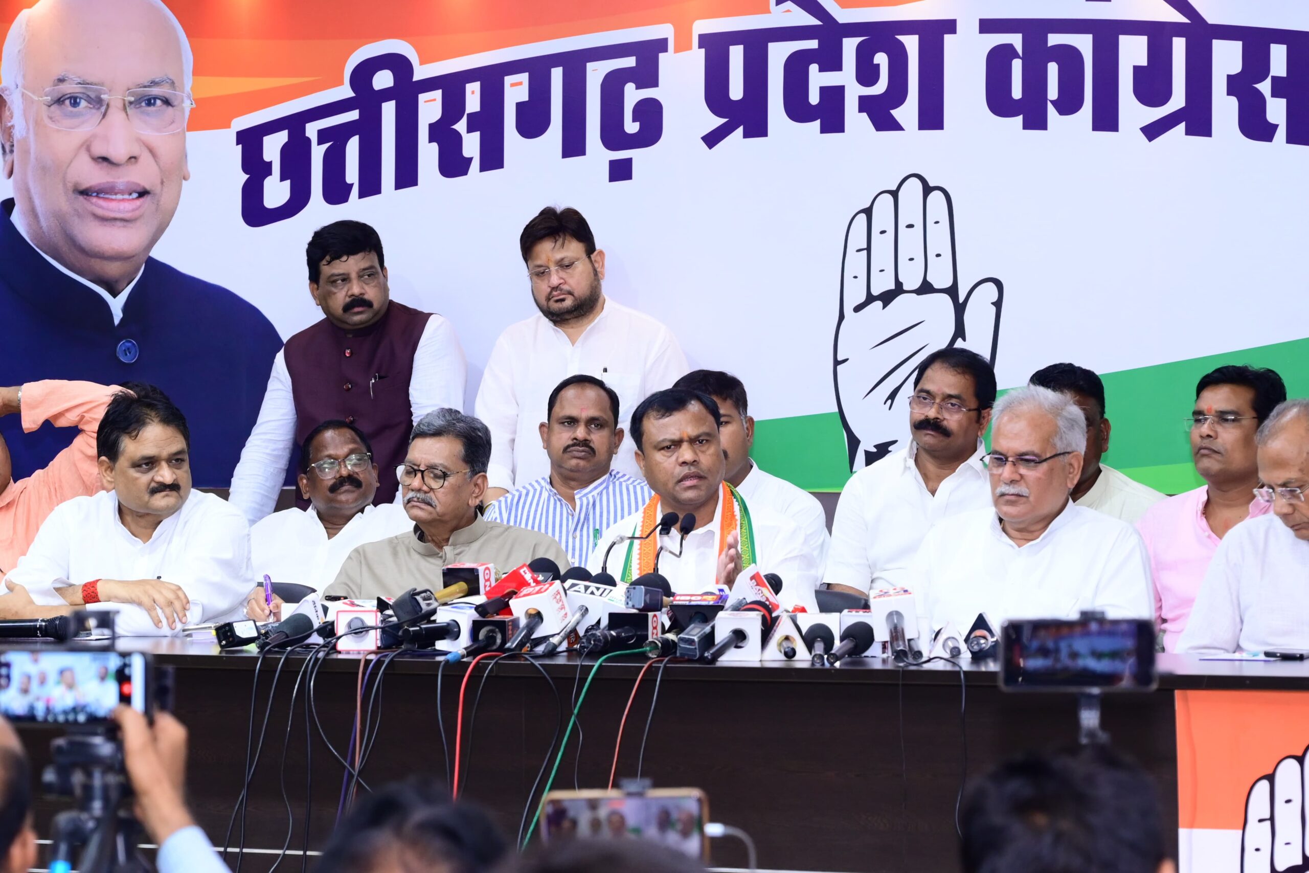 Photo of छत्तीसगढ़ में 22 जुलाई को कांग्रेस करेगी आर्थिक नाकेबंदी