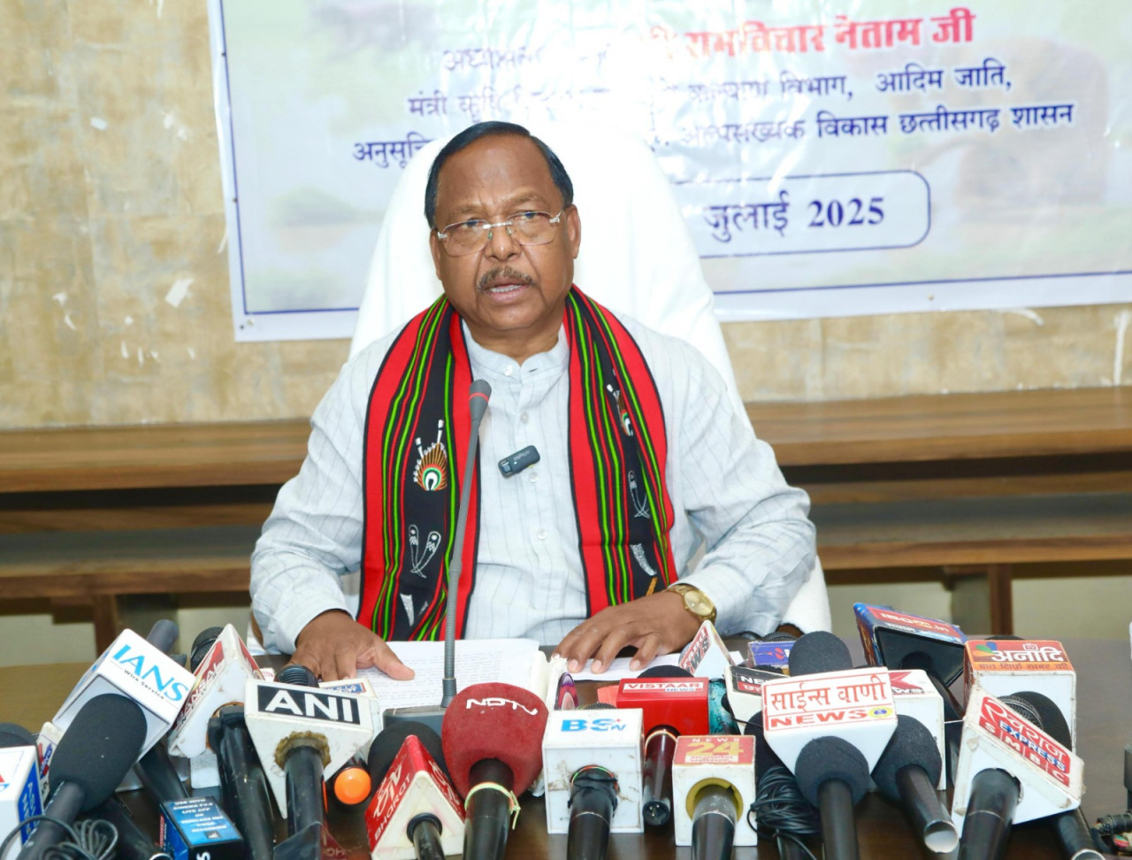 Photo of किसानों को समय पर खाद और बीज उपलब्ध कराने पूरी तरह प्रतिबद्ध: नेताम