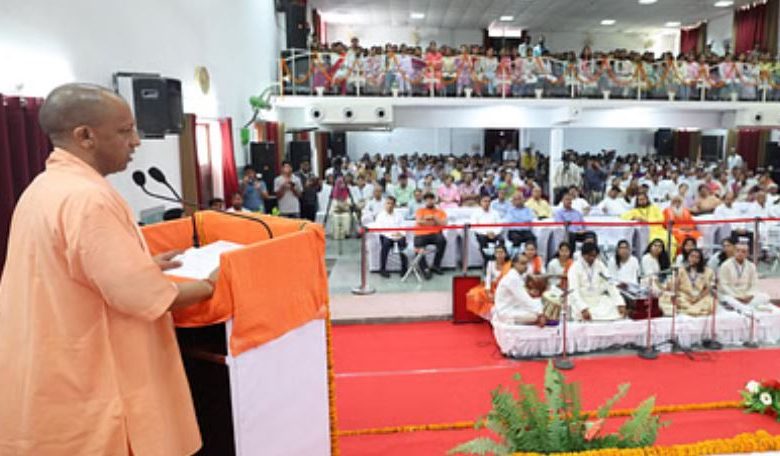 Photo of सीएम योगी ने वसंता कॉलेज में आयोजित संगोष्ठी का किया उद्घाटन