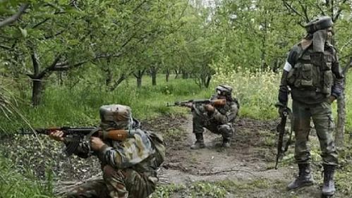 Photo of बीजापुर में जवानों और माओवादियों के बीच मुठभेड़, एक नक्सली ढेर; रुक-रुककर गोलीबारी जारी