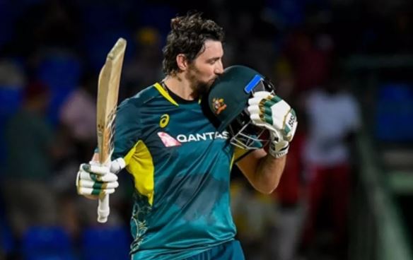 Photo of वेस्टइंडीज के खिलाड़ी का बैट लेकर टिम डेविड ने उसकी ही टीम को फोड़ डाला, 11 छक्के