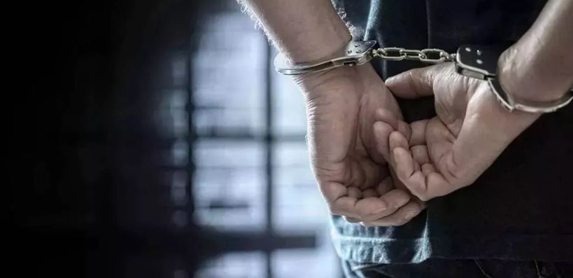 Photo of टावल लेने की बात पर भाई ने भाई की कर दी हत्या, ईंट से किया छाती पर वार