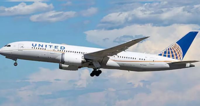 Photo of अहमदाबाद की तरह अमेरिका में बोइंग 787 का हवा में इंजन फेल