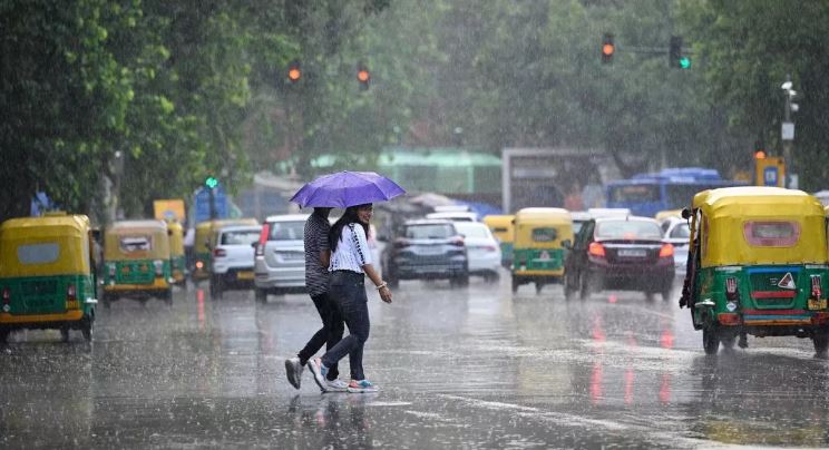 Photo of दिल्ली-NCR में आज बरसेंगे बादल, उत्तराखंड में रेड अलर्ट जारी; पढ़ें UP-बिहार में कैसे रहेगा मौसम का हाल
