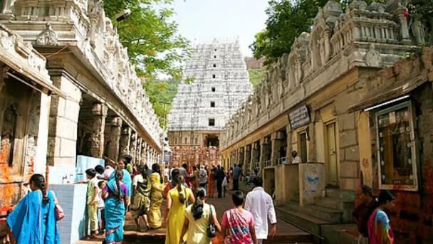 Photo of ‘गैर-हिन्दुओं को तुरंत हटाओ’, तिरुमला तिरुपति देवस्थानम में नियुक्ति को लेकर भड़के केंद्रीय मंत्री