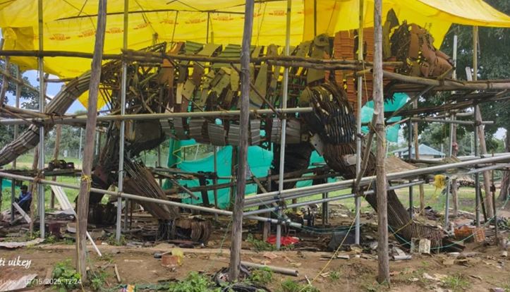 Photo of दुनिया की सबसे बड़ी बाघ प्रतिमा पेंच टाइगर रिजर्व में ले रही आकार, कबाड़ से बन रही आकृति