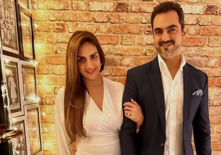 Photo of एशा देओल के एक्स हसबैंड ने कर ली सगाई…