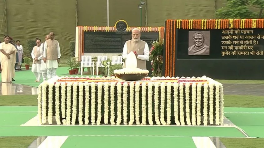 Photo of पूर्व प्रधानमंत्री वाजपेयी की पुण्यतिथि आज