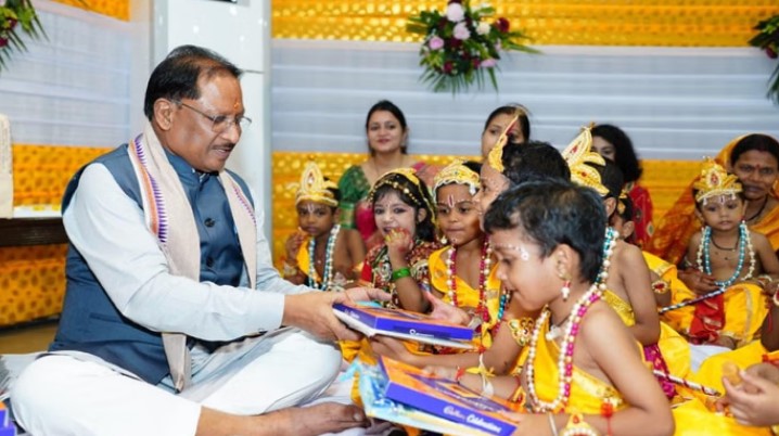 Photo of छत्तीसगढ़ : नन्हें बालगोपालों संग मुख्यमंत्री निवास में धूमधाम से मनाई गई जन्माष्टमी