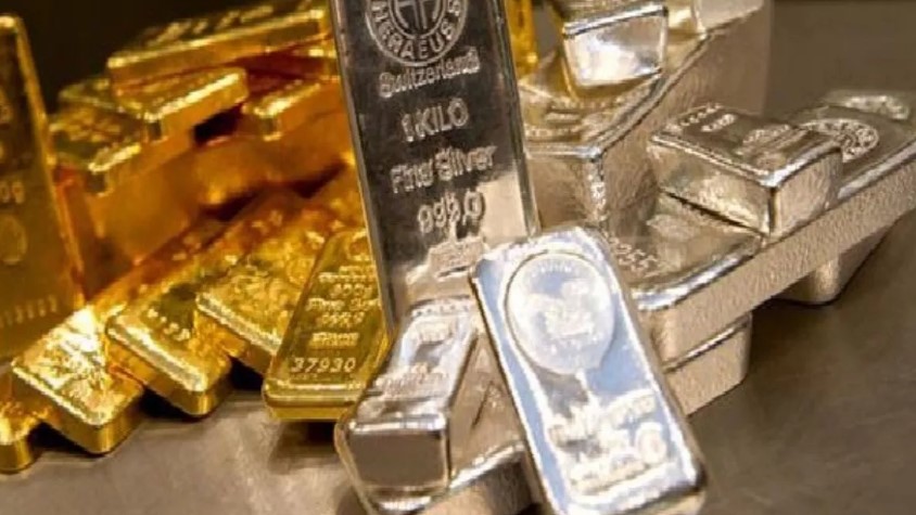 Photo of सोने में हल्की बढ़ोतरी, चांदी में रफ्तार जारी; जानें आज क्या है कीमत