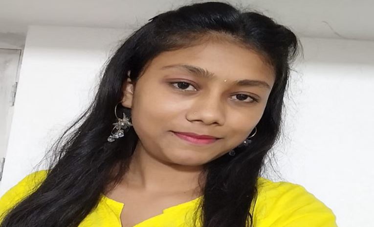 Photo of बलरामपुर रामानुजगंज: एकलव्य आवासीय विद्यालय की अधीक्षका ने फांसी लगाकर की आत्महत्या