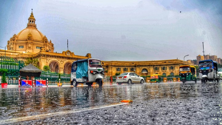 Photo of पश्चिम यूपी के इन जिलों में आज भारी बारिश की चेतावनी