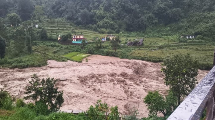Photo of उत्तराखंड: सतर्कता के चार दिन, बारिश और बाढ़ को लेकर अलर्ट