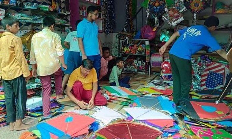 Photo of दिल्ली: पतंगबाजी का शौक बढ़ा रहा बेजुबानों का दर्द, चार दिनों में 250 पक्षी घायल