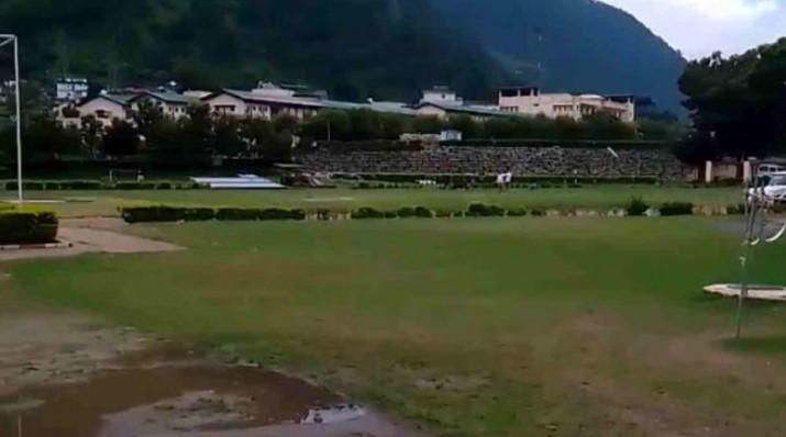 Photo of धराली में मलबे के बीच से वाहनों की आवाजाही शुरू