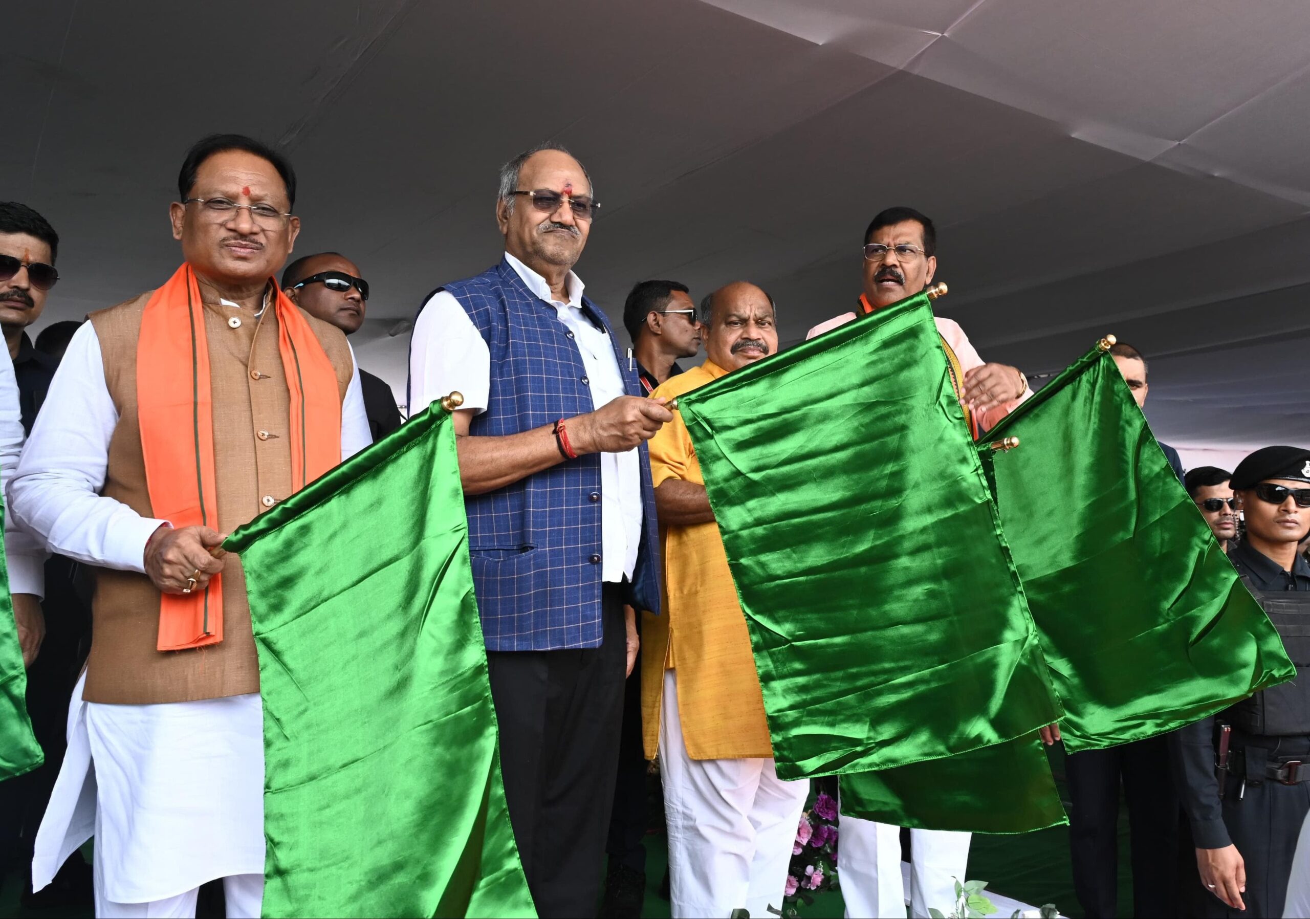 Photo of रायपुर-जबलपुर नई एक्सप्रेस ट्रेन सेवा का हुआ शुभारंभ