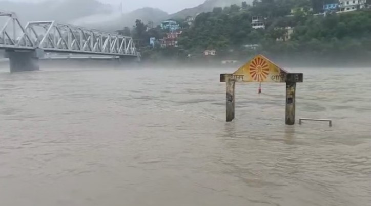 Photo of उत्तराखंड में पहाड़ से मैदान तक बारिश का अलर्ट