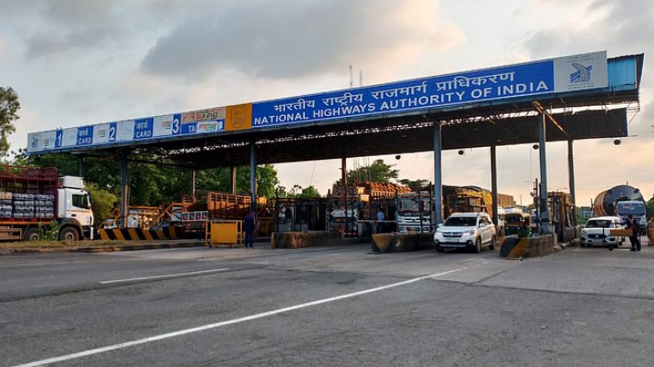 Photo of यूपी: प्रदेश में आज से शुरू हुई सालाना फास्टैग की सुविधा