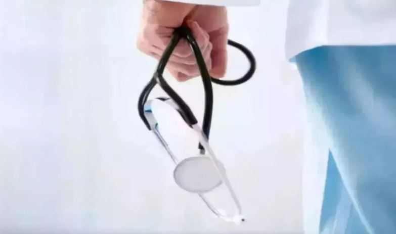 Photo of 13.9 लाख एलोपैथिक डॉक्टरों में से केवल 996 को ही मिल पाया NMR रजिस्ट्रेशन