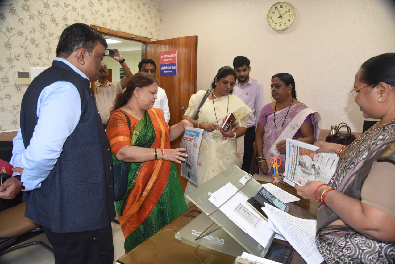 Photo of छत्तीसगढ़ की जनसंपर्क कार्यप्रणाली से प्रभावित हुए महाराष्ट्र के जनसंपर्क अधिकारी