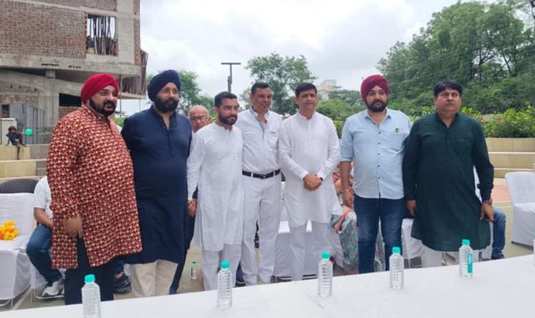 Photo of इंदौर: बिना हेलमेट नहीं मिलेगी एंट्री, सोसायटी ने शुरू किया सोलर युग का नया अध्याय