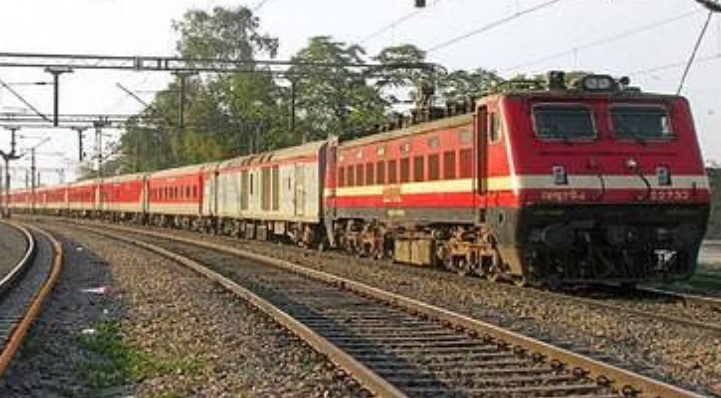 Photo of छत्तीसगढ़: त्यौहार सीजन में रेल यात्रियों की मुश्किलें बढ़ेंगी, 27 अगस्त तक 26 ट्रेनें रद्द