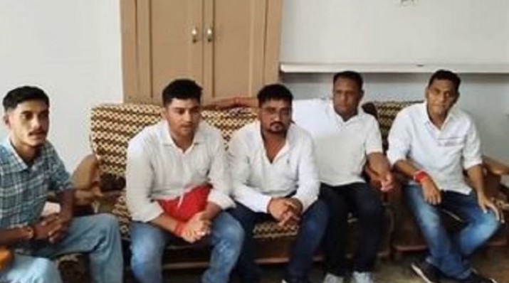 Photo of नैनीताल जिला पंचायत चुनाव में नया मोड़, गायब हुए सदस्यों ने जारी किया वीडियो