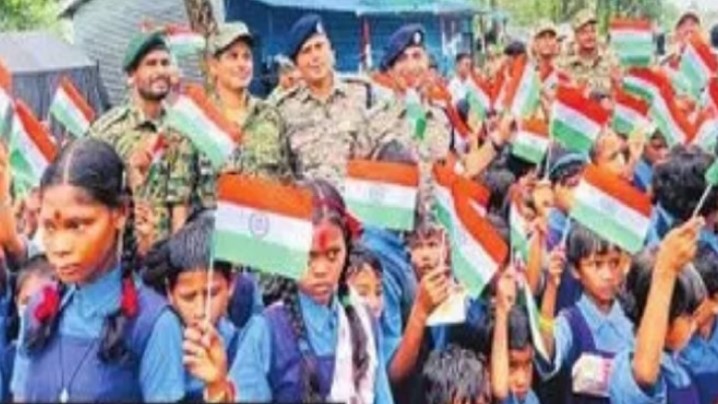 Photo of छत्तीसगढ़: आजादी के बाद पहली बार बस्तर के 29 गांवों में लहराया तिरंगा