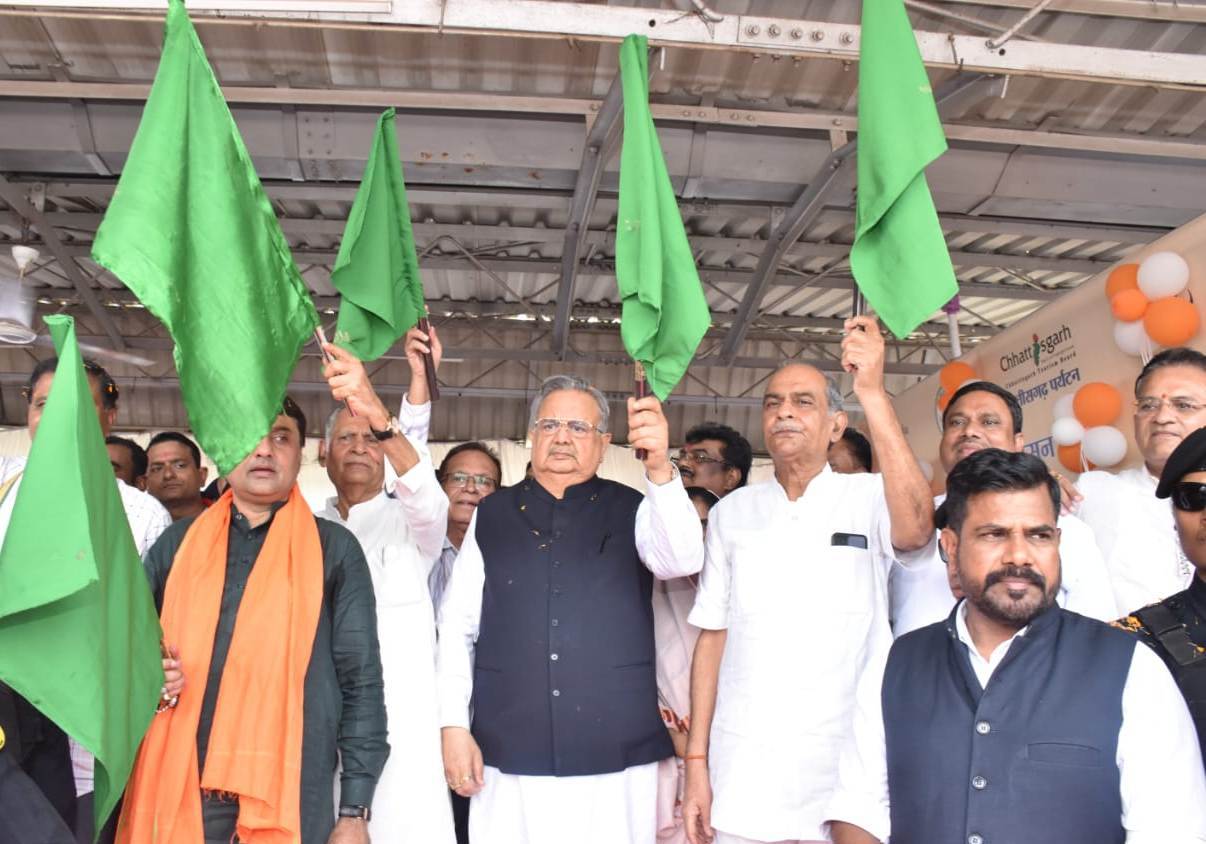 Photo of रमन ने श्री रामलला दर्शन के लिए 765 तीर्थ यात्रियों को किया रवाना