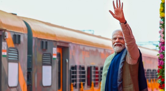 Photo of हावड़ा से सियालदह स्टेशन केवल 9 मिनट में, कोलकाता को मिलेगी बड़ी सौगात