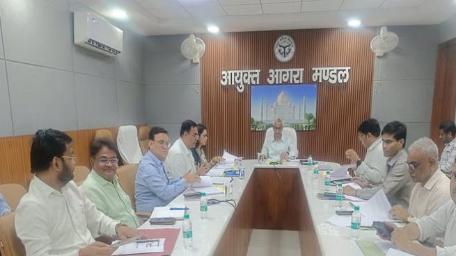 Photo of यूपी: आगरा, मथुरा, फिरोजाबाद और मैनपुरी के 1500 वाहनों के परमिट होंगे निरस्त