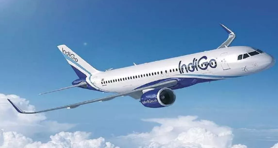 Photo of दिल्ली से कोलकाता जा रही इंडिगो की फ्लाइट में हंगामा…