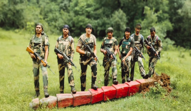 Photo of छत्तीसगढ़: दुर्गम जंगलों में बीएसएफ जवानों का ऑपरेशन
