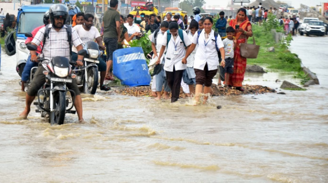 Photo of यूपी में उफान पर नदियां, कई जिलों में बिगड़े हालात