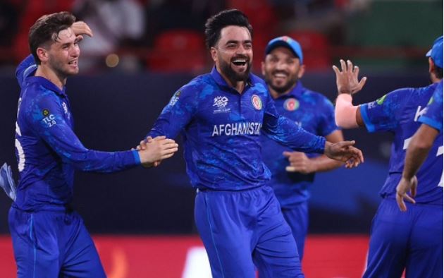 Photo of राशिद खान ने टी 20 क्रिकेट में बना डाला वर्ल्ड रिकॉर्ड