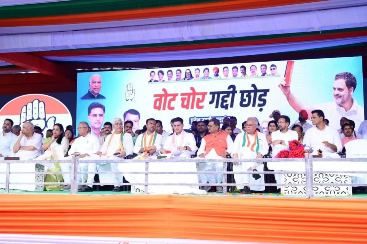 Photo of “नैतिकता है तो नरेंद्र मोदी राहुल गांधी के आरोपों का जवाब दें” – सचिन पायलट